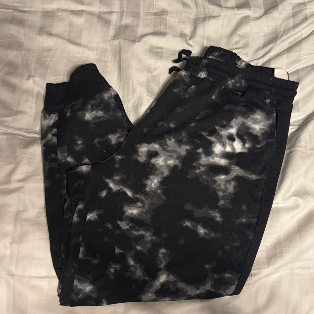 GUC LuLaRoe Jax Black and White Joggers size XL